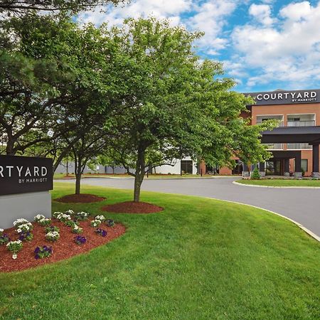 Courtyard Boston Raynham Hotel Eksteriør billede